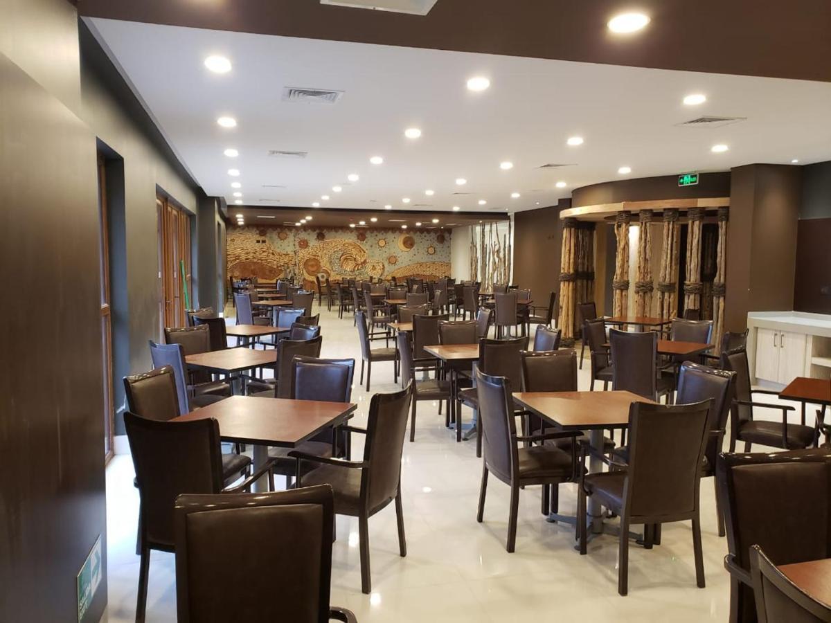 Hotel Diego De Almagro Кастро Екстериор снимка