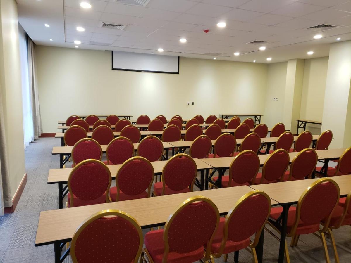 Hotel Diego De Almagro Кастро Екстериор снимка