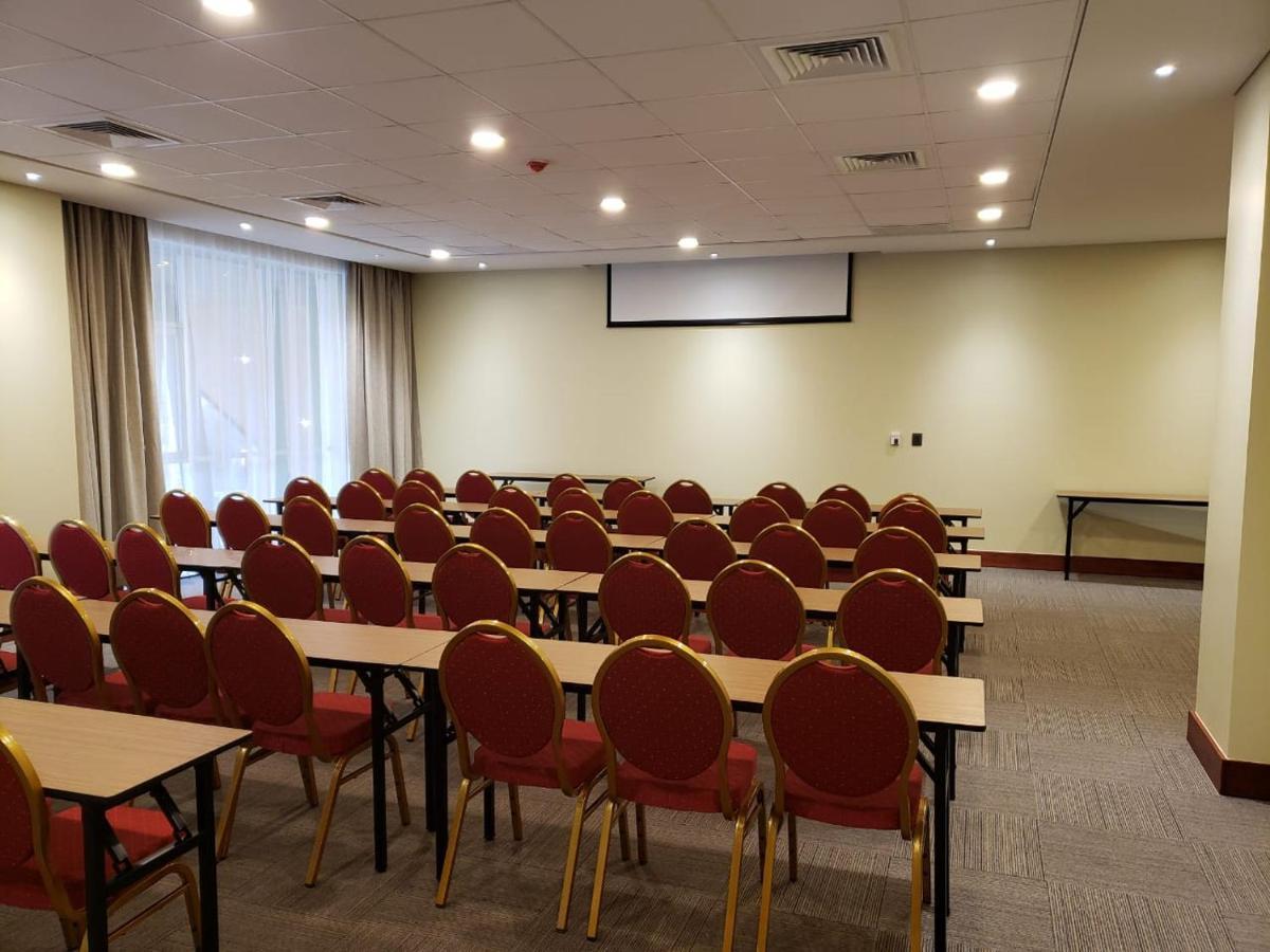 Hotel Diego De Almagro Кастро Екстериор снимка
