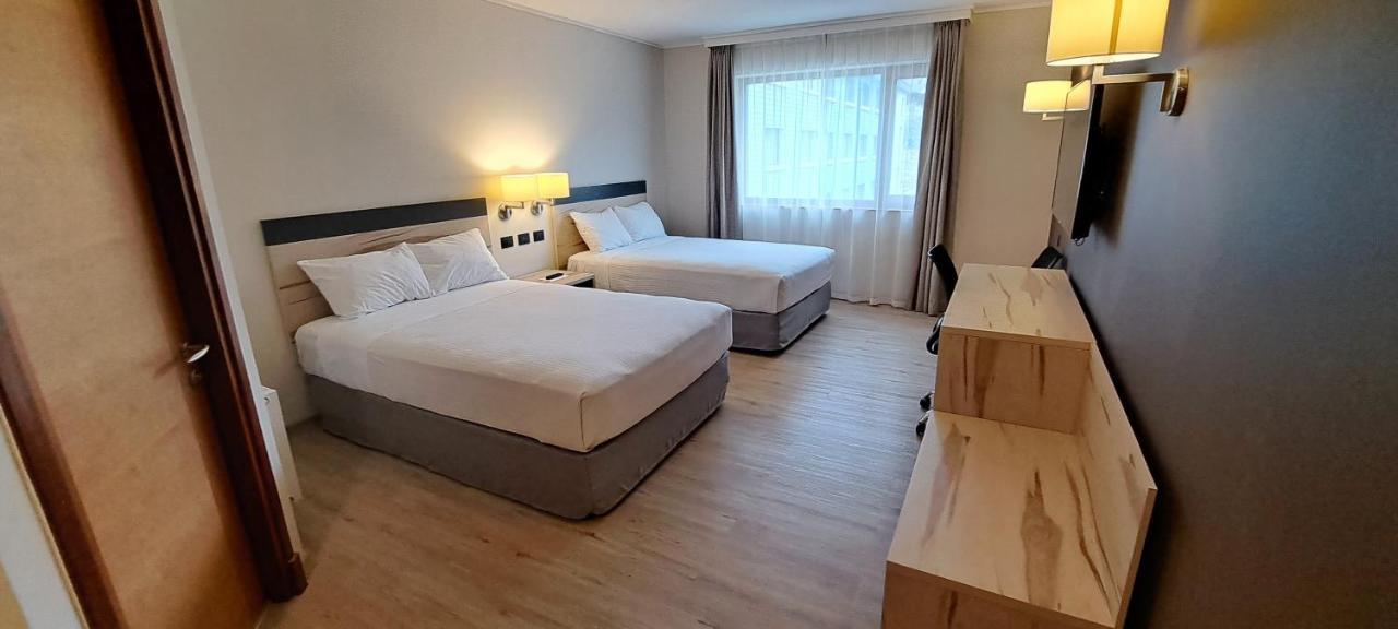 Hotel Diego De Almagro Кастро Екстериор снимка