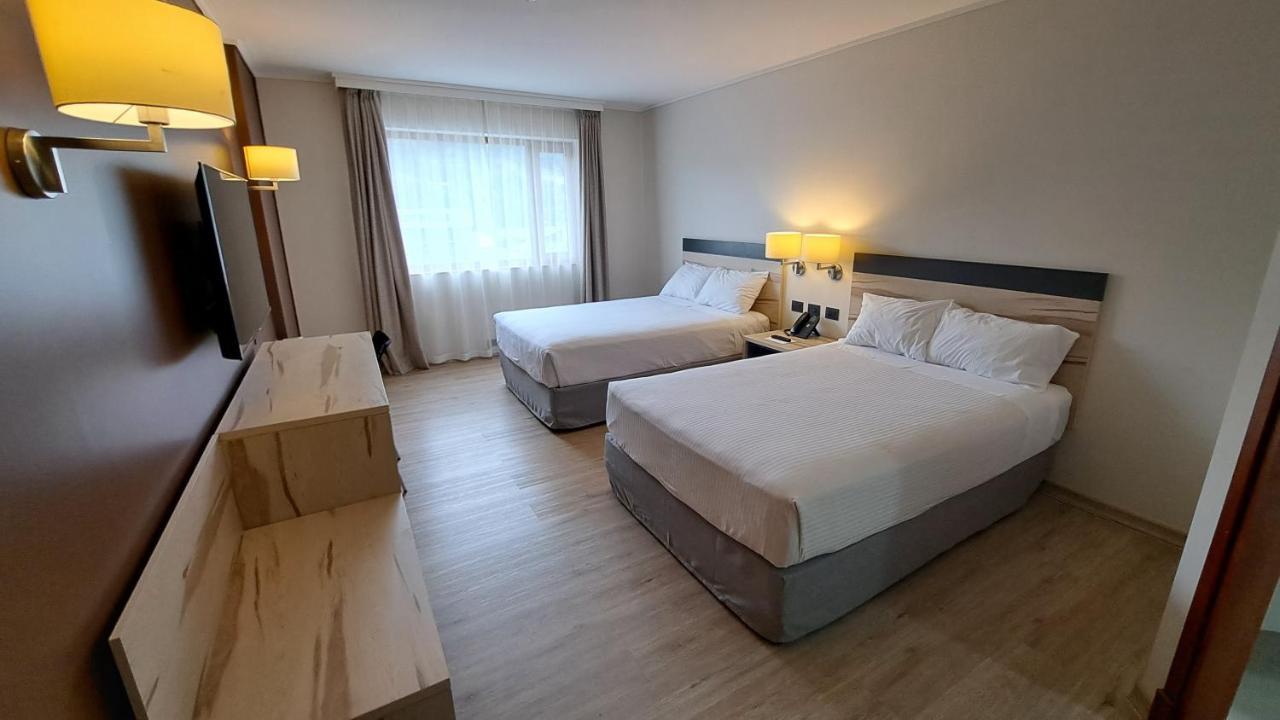 Hotel Diego De Almagro Кастро Екстериор снимка