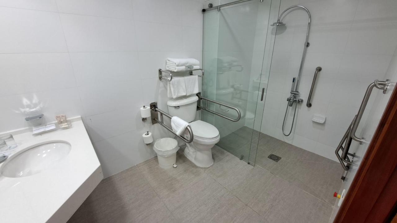 Hotel Diego De Almagro Кастро Екстериор снимка
