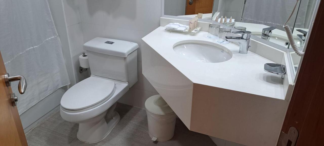 Hotel Diego De Almagro Кастро Екстериор снимка