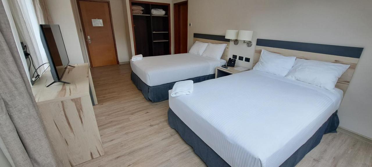 Hotel Diego De Almagro Кастро Екстериор снимка