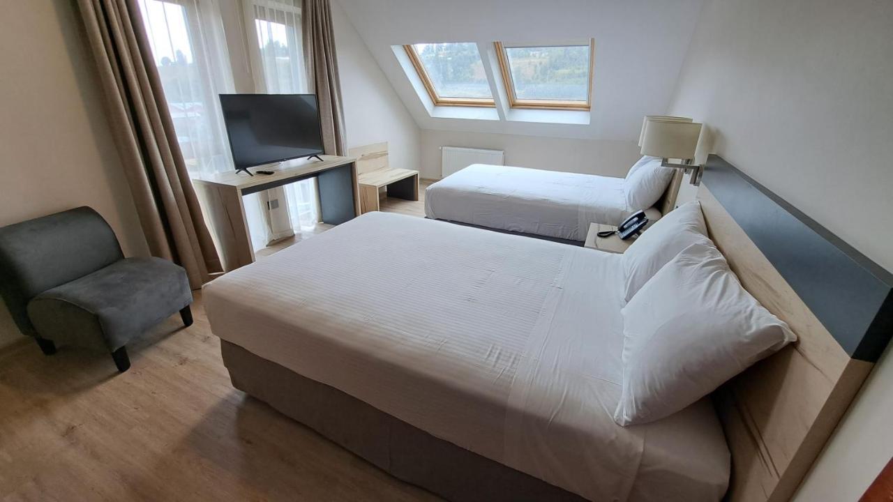 Hotel Diego De Almagro Кастро Екстериор снимка