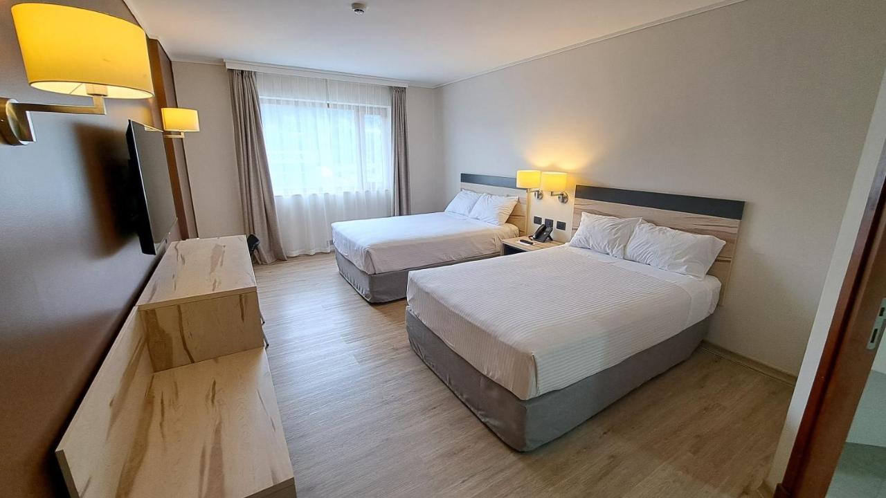 Hotel Diego De Almagro Кастро Екстериор снимка